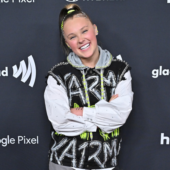 JoJo Siwa Clapbacks That Deserve to Be at the Top of the Pyramid